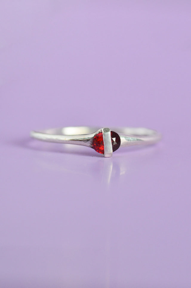 Capsule Red Garnet Silver Ring
